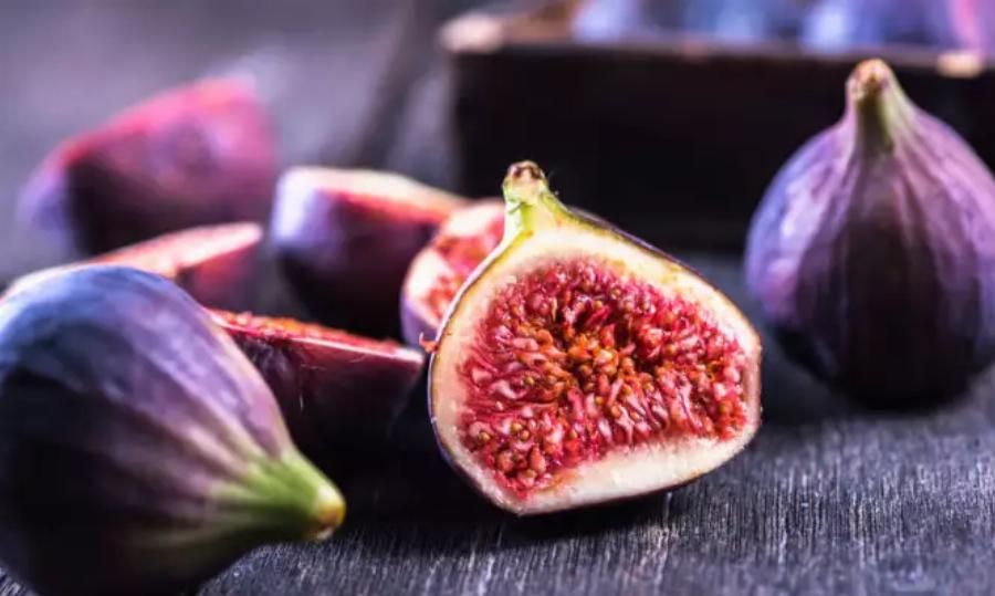 Οφέλη για όλο το σώμα: Το φρούτο που ρίχνει την πίεση, βοηθά την πέψη και θωρακίζει τα οστά