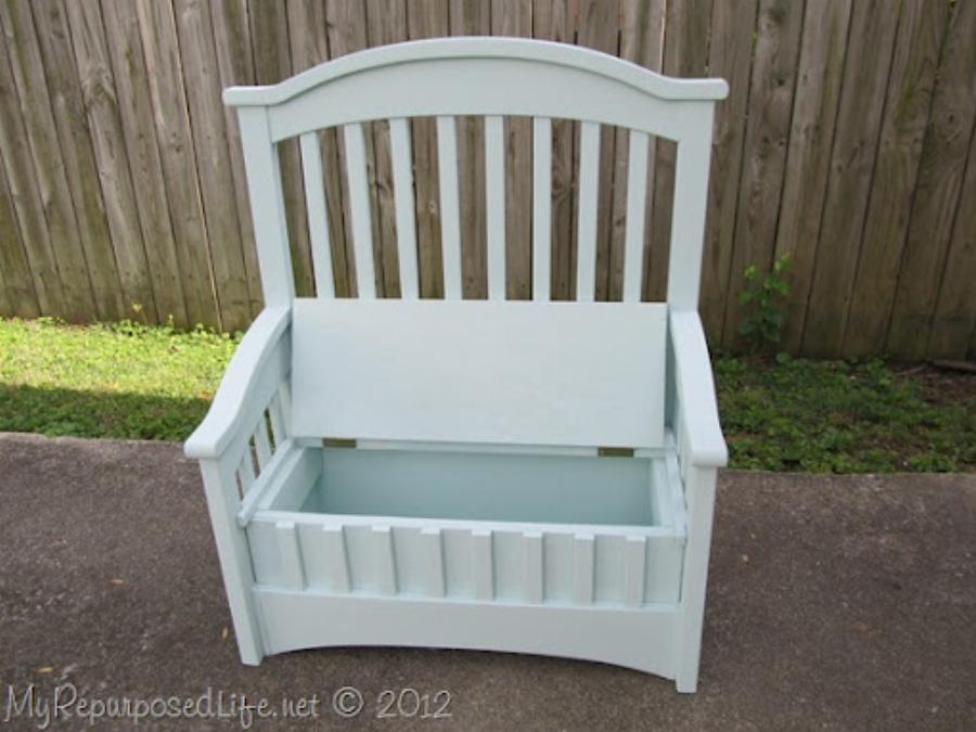 Πριν πετάξετε τη κούνια του μωρού, κοιτάξτε τι έκαναν αυτοί οι άνθρωποι