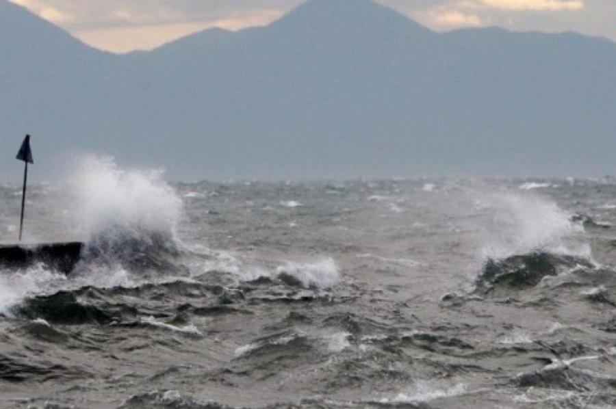 Έκτακτο δελτίο ΕΜΥ: Ανακοίνωση για θυελλώδεις ανέμους – Έντονη ανησυχία για πύρινη «κόλαση» σε πολλές περιοχές