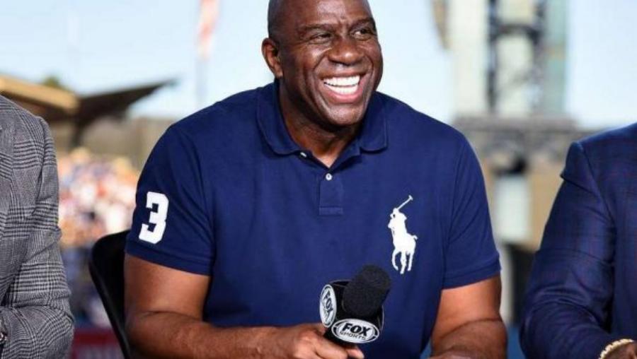 «Μια εμπειρία που σου αλλάζει τη ζωή…»: Ο θρύλος του NBA Μάτζικ Τζόνσον στην Ακρόπολη