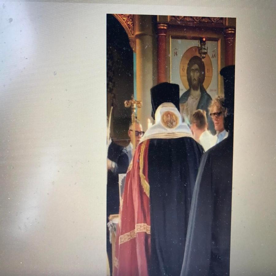 Αρχιεπίσκοπος Ελπιδοφόρος: Ευλόγησε τη βάφτιση παιδιών γκέι ζευγαριού