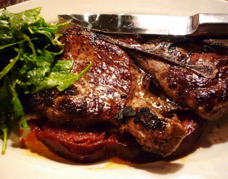 Τα μυστικά των σεφ αποκαλύπτονται: Κάντε το κρέας να είναι σαν λουκούμι με 6 κόλπα μαγειρικής