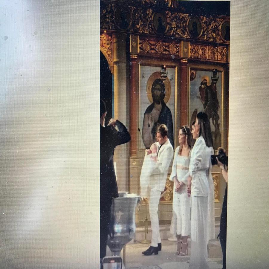 Αρχιεπίσκοπος Ελπιδοφόρος: Ευλόγησε τη βάφτιση παιδιών γκέι ζευγαριού