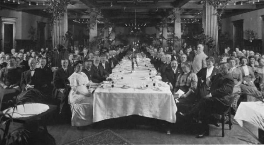 Το μεγάλο μίσος των αδελφών Kelloggs: Η ιστορία πίσω από το προϊόν που δημιουργήθηκε κατά τύχη και μπαίνει σε όλα τα σπίτια