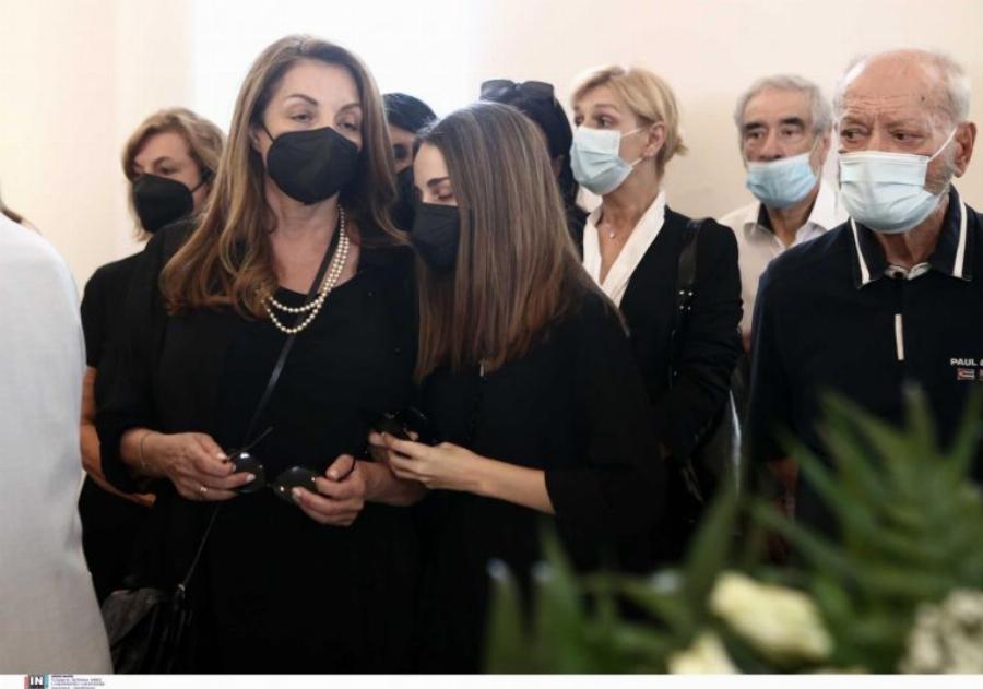 Ένας χρόνος από τον θάνατο του Τόλη Βοσκόπουλου: Η ανάρτηση της Άντζελας Γκερέκου για το μνημόσυνο