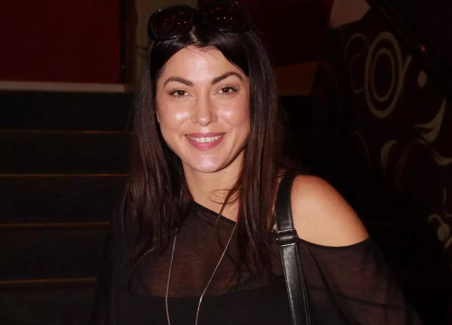 Όλη η Ελλάδα μιλάει για την Κλέλια Ρένεση: Με ανάρτηση φωτιά μιλάει για Λιγνάδη, ΜΜΕ και δημοσιογράφους