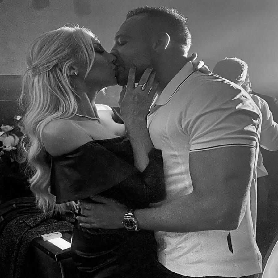 Κωνσταντίνα Σπυρόπουλου: Οι φήμες εγκυμοσύνης, η απάντηση και οι πρώτες ολόσωμες φωτογραφίες