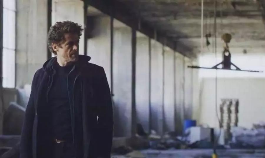 Δημήτρης Λάλος: Τα δύσκολα χρόνια στη Γερμανία, η απόφαση να γίνει ηθοποιός και η πανέμορφη σύζυγος του