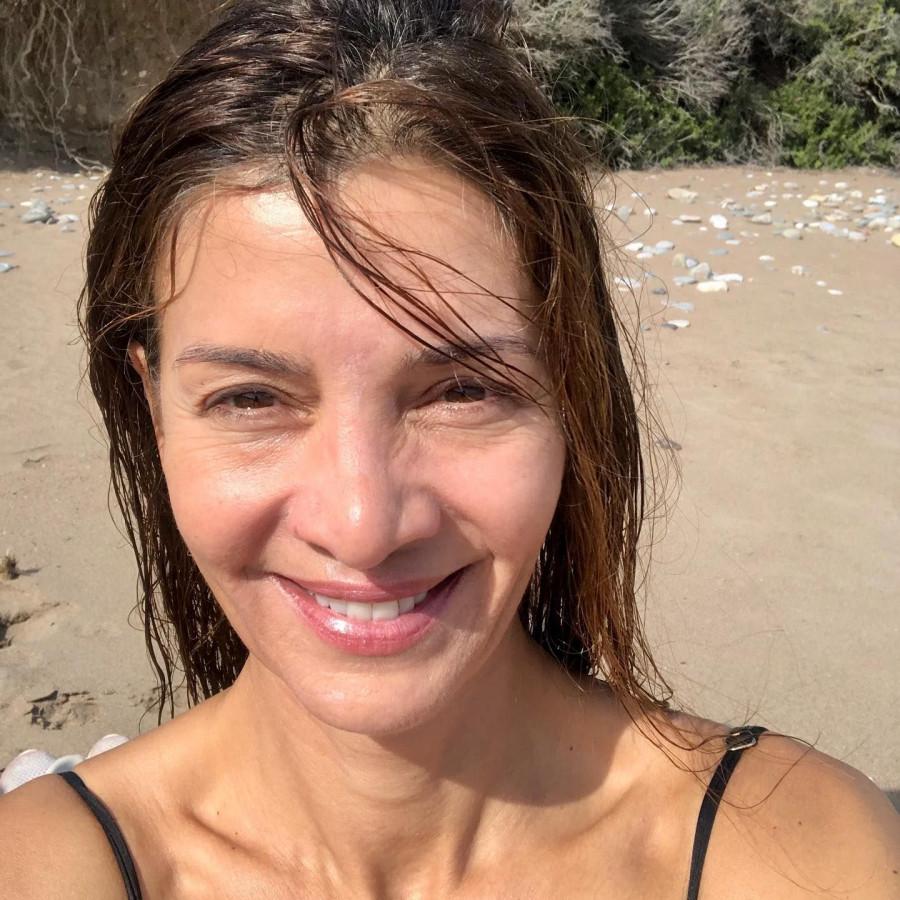 Κατερίνα Λέχου: Ποζάρει με μαγιό και χωρίς μακιγιάζ δείχνει πως πρέπει να είσαι στο «Νησί»