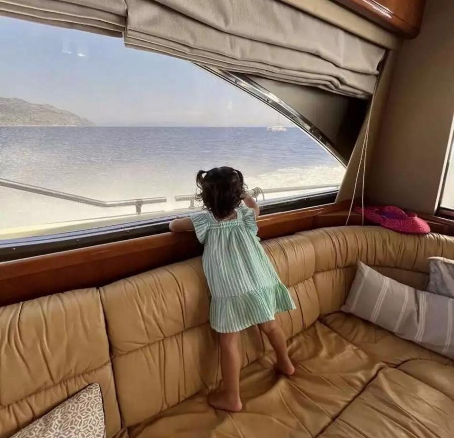 Καλοκαιρινή απόδραση με 4 παιδιά: Σε διακοπές ο Γιώργος Λιανός με τα παιδιά και την σύντροφό του