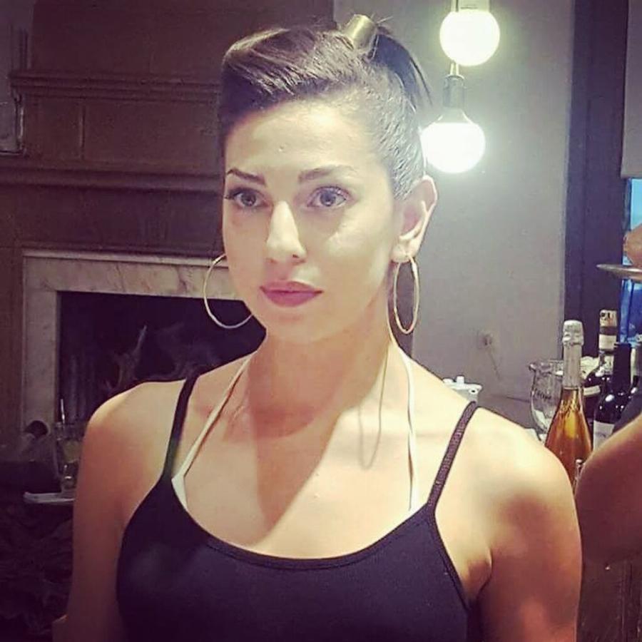 Μπέτυ Λιβανού: Το πραγματικό της όνομα, ο πατέρας που γνώρισε στα 12, ο πετυχημένος γάμος και οι κούκλες κόρες