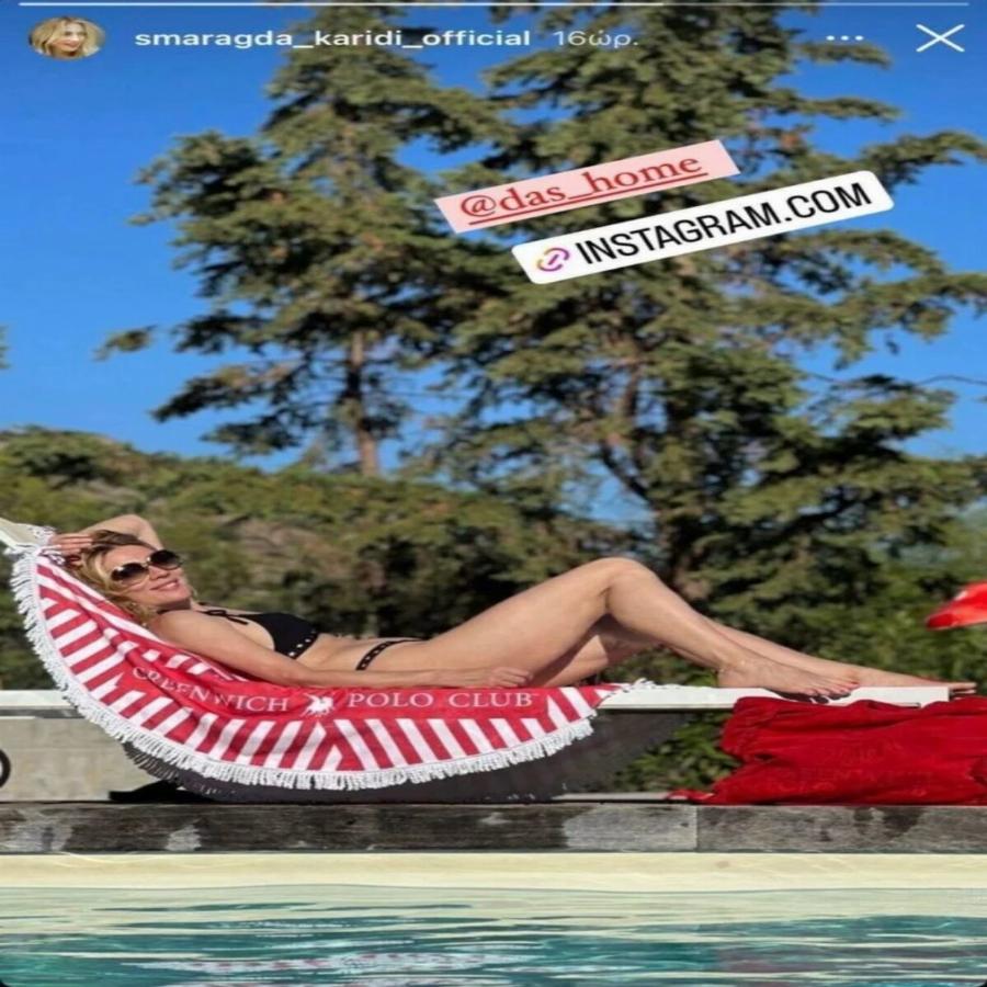 Μεγαλώνει φυσικά, χωρίς πλαστικές και φώτοσοπ: Έτσι είναι πραγματικά το σώμα της Σμαράγδας Καρύδη στα 52 της