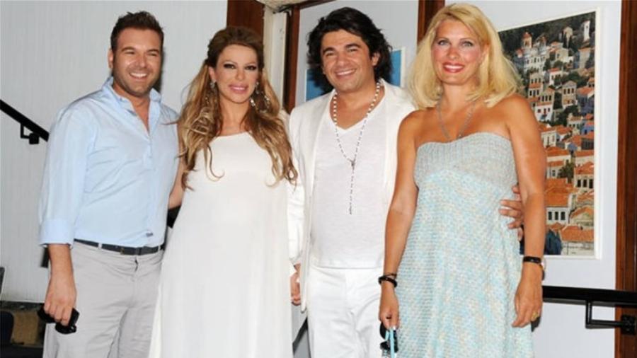 Σπάνιες φωτογραφίες από τον γάμο της Κελεκίδου και Κουρκούλη, με κουμπαρά την Ελένη Μενεγάκη