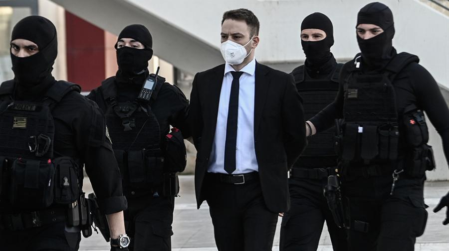 Μπάμπης Αναγνωστόπουλος: Αγνώριστος μέσα στις φυλακές, καθαρίζει σκάλες και ανυπομονεί για την αποφυλάκιση του σε 7 χρόνια