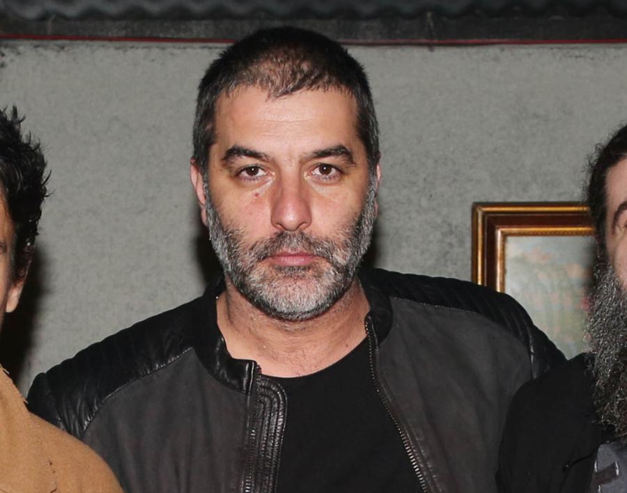 «Σπλάχνο μου»: Ο Βασίλης Μπισμπίκης είναι τρυφερός “χαζομπαμπάς” και αυτές οι φώτος με το γιο του το  αποδεικνύουν