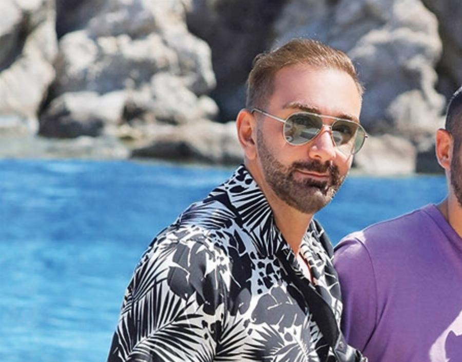 Σαν να ξεπήδησε από ταινία η τριώροφη η βίλα του Νίκου Κοκλώνη: Διαθέτει τεράστια πισίνα, solarium και ολόκληρο γυμναστήριο