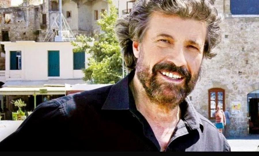 Νίκος Βερλέκης: Τα αγροτικά χρόνια στο χωριό, η διαχρονική γοητεία, η χαμένη καριέρα στο εξωτερικό για μια γυναίκα και η οικογένεια