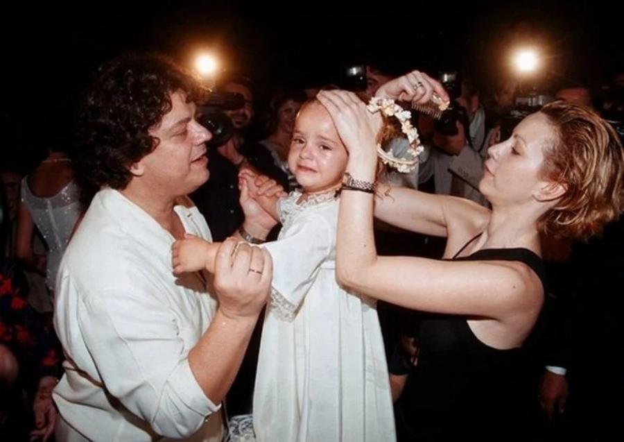 Βλάσσης Μπονάτσος: Ο αναπάντεχος έρωτας με την Αλίκη Βουγιουκλάκη, η γέννηση της κόρης του και το οδυνηρό τέλος στο απόγειο της καριέρας του