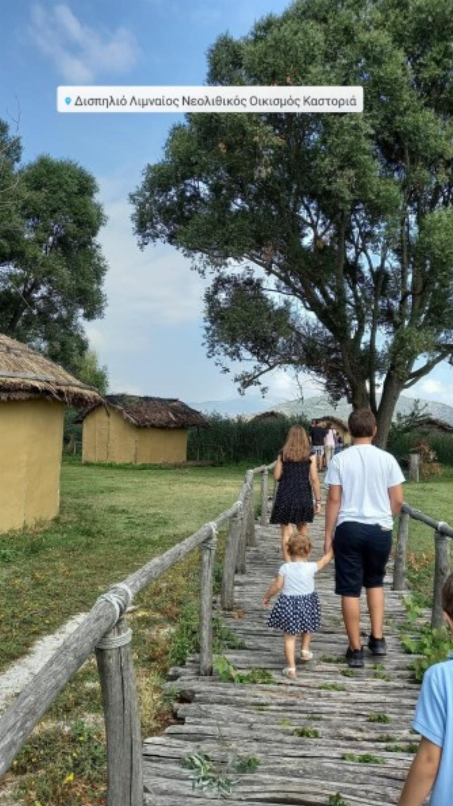 Τεράστια υπόκλιση στην Αλεξάνδρα, μαμά 9 παιδιών που πήρε το πτυχίο της με άριστα από το ΑΠΘ