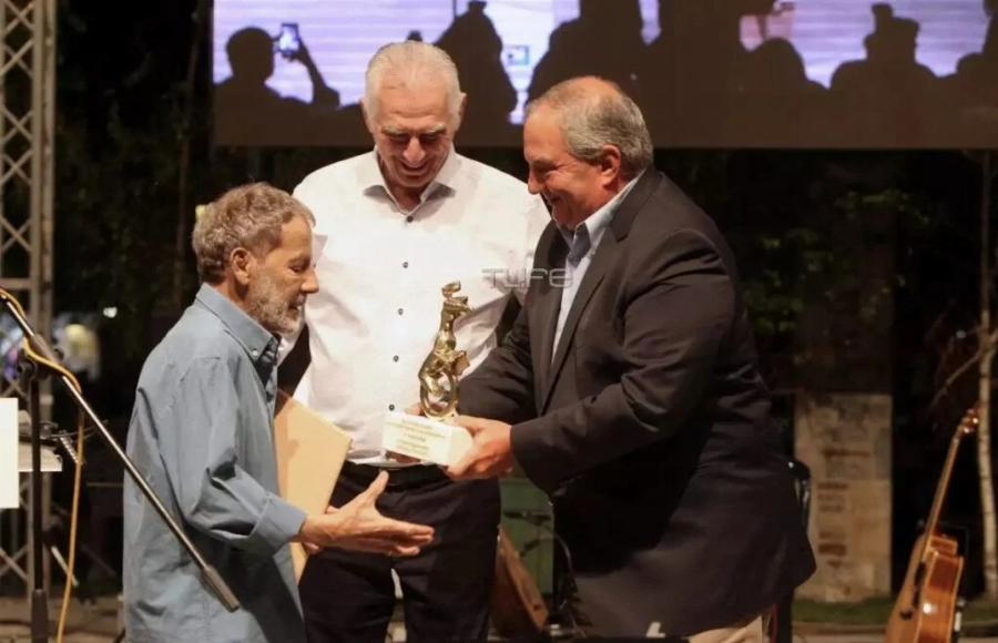 Δεν πήραν τα μάτια από πάνω τους: Η δημόσια εμφάνιση του Κώστα Καραμανλή και της Νατάσας Παζαΐτη που σχολιάστηκε