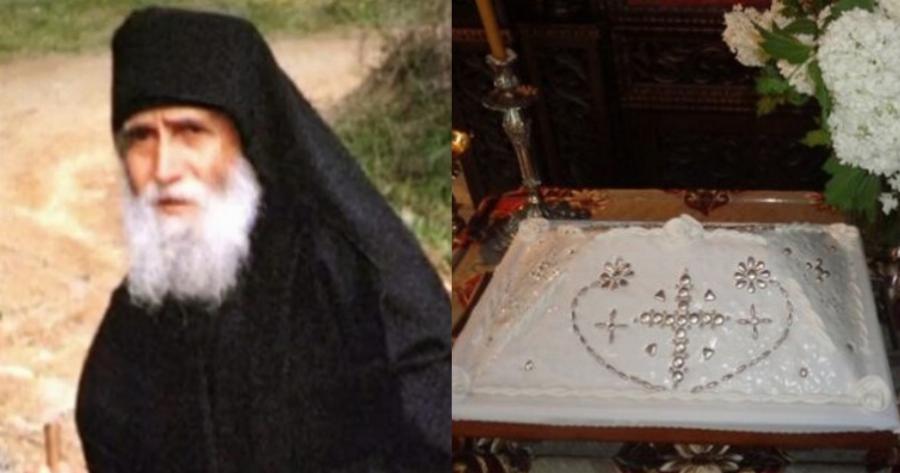 Αυτό είναι το καλύτερο μνημόσυνο για τους κεκοιμημένους σύμφωνα με τον Όσιο Παΐσιο