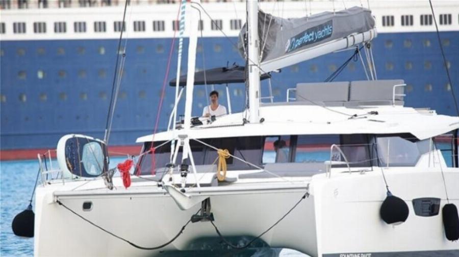 Σάκης Ρουβάς και Κάτια Ζυγούλη: Αυτό είναι χλιδάτο καταμαράν τους, που κοστίζει μία περιουσία και μέσα έχει τα πάντα