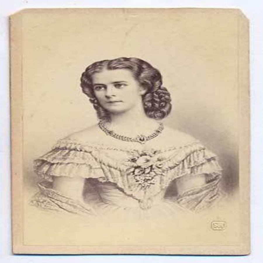 Πριγκίπισσα Σίσσυ: Η μελαγχολική αυτοκράτειρα, η τραγική ιστορία της, ο θάνατος του γιου της και ο άδοξος θάνατός της