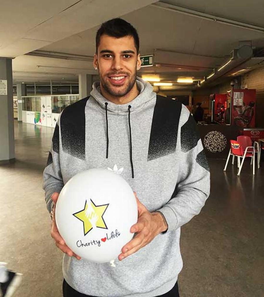 Πλωτό παλάτι: Αυτό είναι το υπερπολυτελές σκάφος του Γιώργου Πρίντεζη – Αγγίζει τα 18 μέτρα, ολόκληρο θηρίο