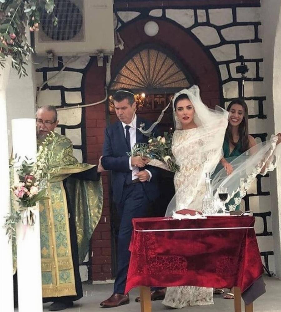 Κανείς δεν το γνώριζε: Ο άγνωστος γάμος του Νίκου Μάνεση που κράτησε μιάμιση εβδομάδα με διάσημη Ελληνίδα τραγουδίστρια