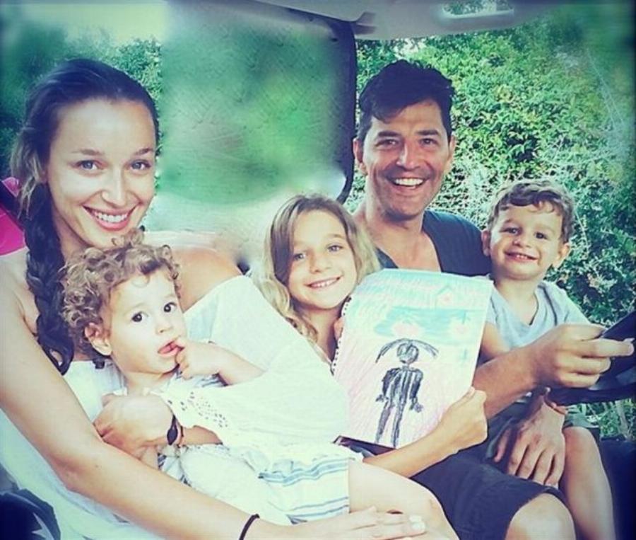 Σάκης Ρουβάς: Η δουλειά ως οικοδόμος, ο χωρισμός των γονιών του, ο έρωτας με τη Ζυγούλη και ο θάνατος που τον τσάκισε