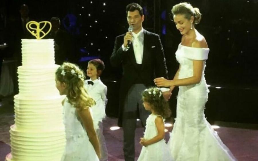 Σάκης Ρουβάς: Η δουλειά ως οικοδόμος, ο χωρισμός των γονιών του, ο έρωτας με τη Ζυγούλη και ο θάνατος που τον τσάκισε