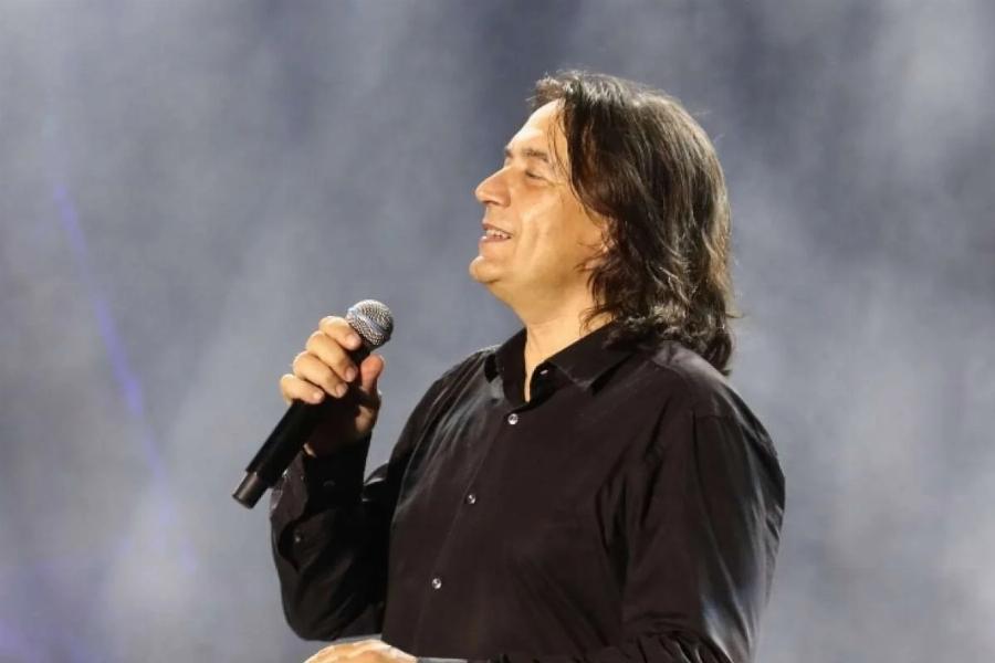 Ατύχημα για τον γιο του Γιάννη Κότσιρα: Το «ευχαριστώ» του τραγουδιστή στους γιατρούς του Νοσοκομείου Παίδων Πεντέλης