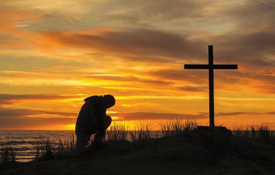 “Έχει ο Θεός. Εκεί που απελπίζεσαι, σου στέλνει κάτι που δεν το περιμένεις”