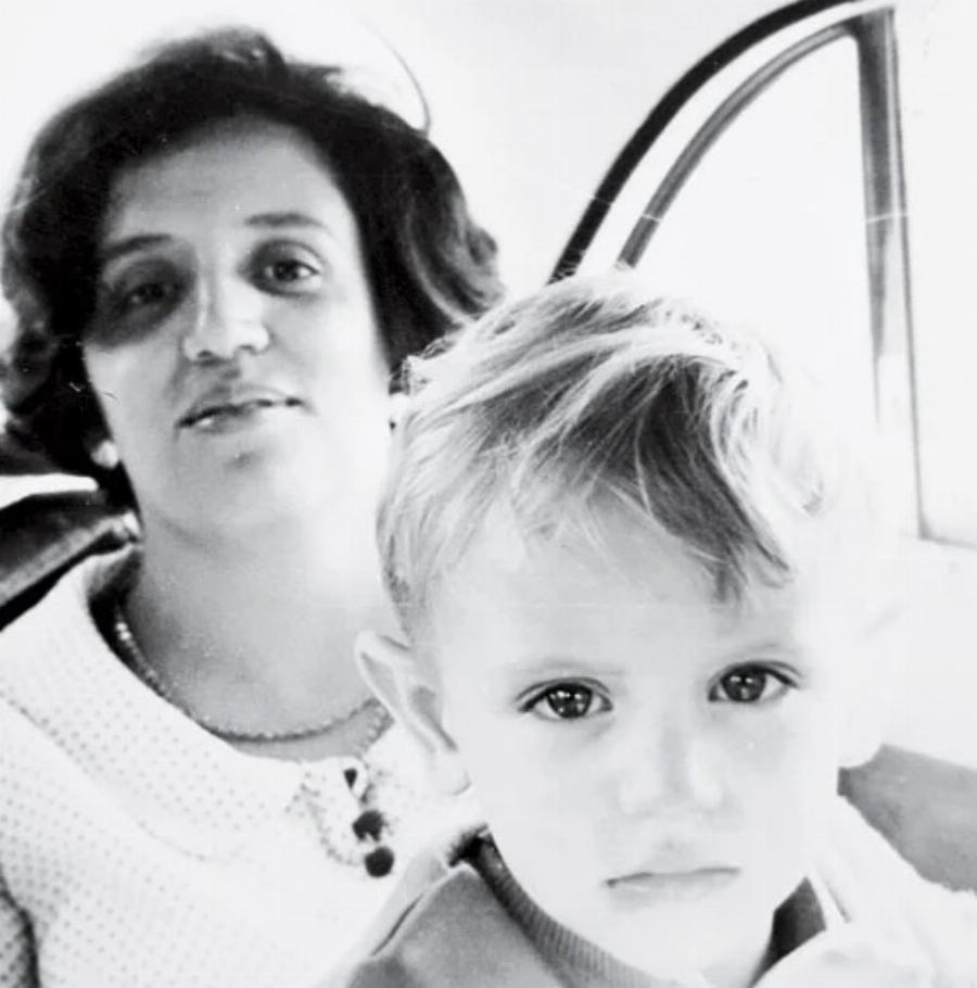 Ο Έλληνας γόης που έφυγε από τη ζωή στα 52: Η σχέση με την Τζένη Μπαλατσινού, η απώλεια που τον τσάκισε και το άδοξο τέλος του