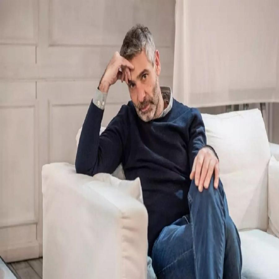 Θοδωρής Αθερίδης: Η εξομολόγηση για τον αλκοολισμό του, η σχέση με την Καρύδη για πάνω από 15 χρόνια και το διαζύγιο που δεν εκδόθηκε ποτέ