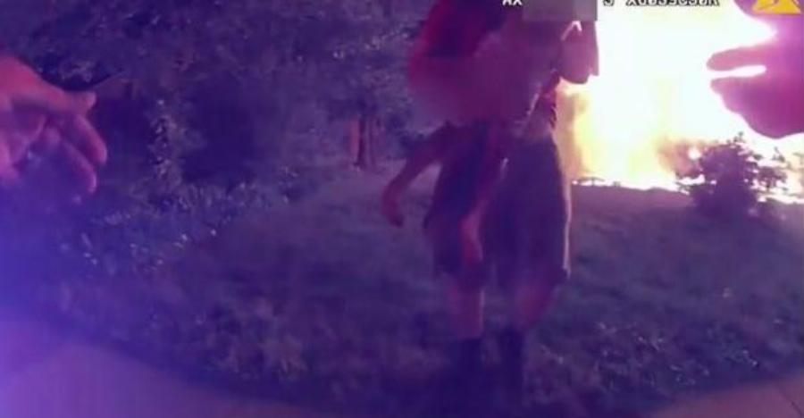 Ντελιβεράς ήρωας όρμησε με αυταπάρνηση μέσα σε φλεγόμενο σπίτι και έσωσε 5 παιδιά