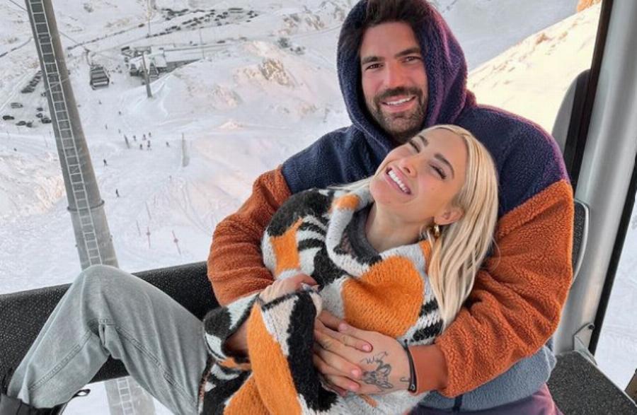 Ο Δημήτρης Αλεξάνδρου βάζει τέλος στις φήμες περί χωρισμού με την Τούνη, μέσα από ένα σχόλιο