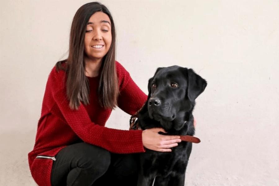 «Στη ζωή δεν υπάρχει λόγος να αποθαρρύνεται κανείς»: Το μήνυμα της Παρασκευής Κουτσαΐδη, της τυφλής μαθήτριας από την Κρήτη που αρίστευσε στις εξετάσεις