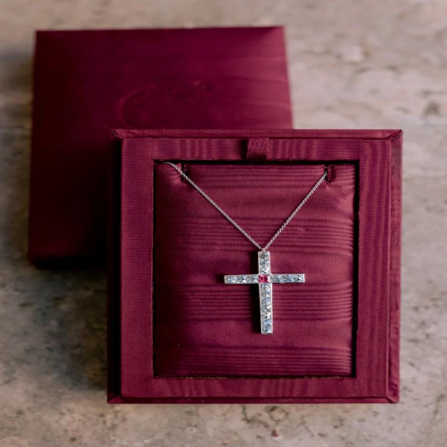 Η αγάπη χρόνια δεν κοιτά: Το επίσημο album φωτογραφιών από τη βάφτιση της δεύτερης κόρης του Γιάννης και της Δήμητρας Κούστα