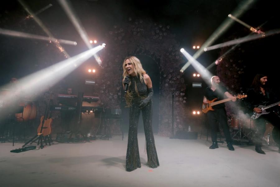 Η αγάπη χρόνια δεν κοιτά: Το επίσημο album φωτογραφιών από τη βάφτιση της δεύτερης κόρης του Γιάννης και της Δήμητρας Κούστα