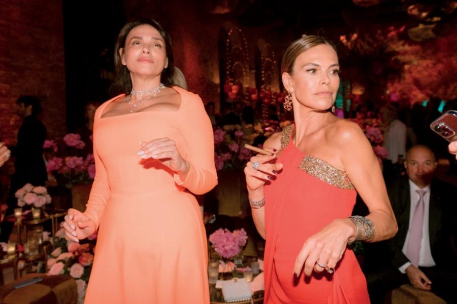 Η αγάπη χρόνια δεν κοιτά: Το επίσημο album φωτογραφιών από τη βάφτιση της δεύτερης κόρης του Γιάννης και της Δήμητρας Κούστα