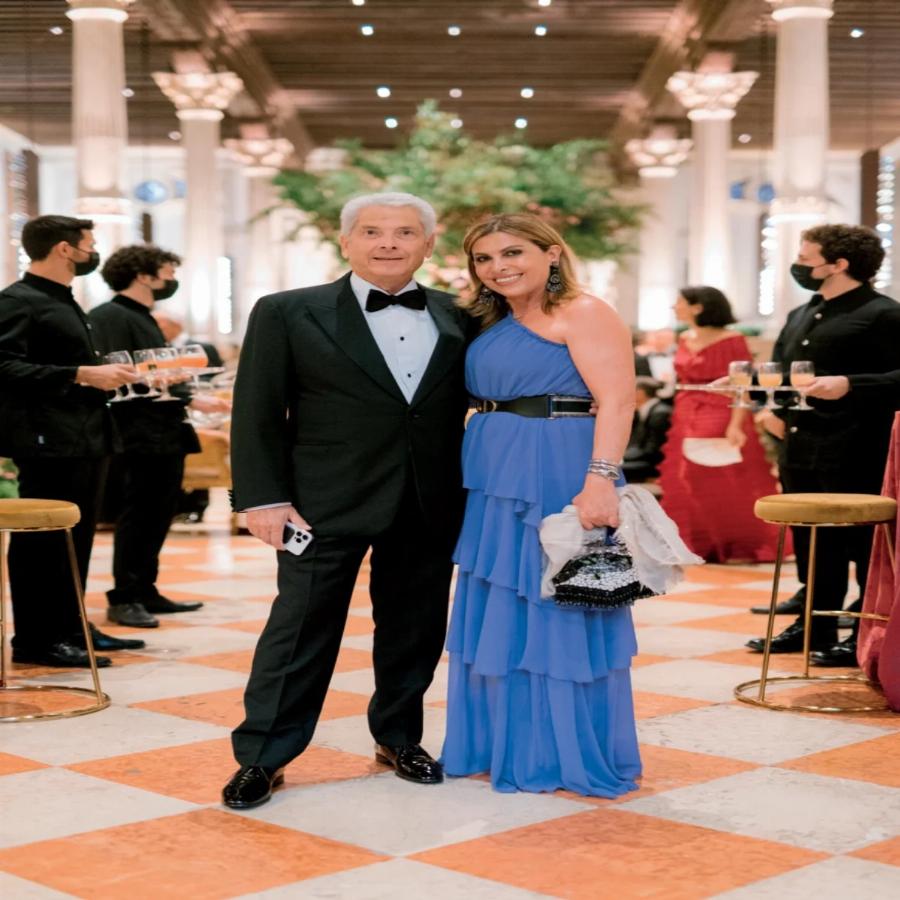 Η αγάπη χρόνια δεν κοιτά: Το επίσημο album φωτογραφιών από τη βάφτιση της δεύτερης κόρης του Γιάννης και της Δήμητρας Κούστα