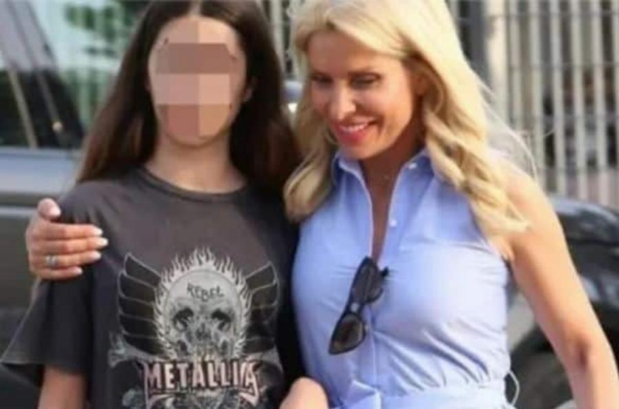 Η Ελένη Μενεγάκη περήφανη και ευτυχισμένη μητέρα: Οι 3 κούκλες κόρες της παρουσιάστριας – Οι ηλικίες τους και το ύψος τους