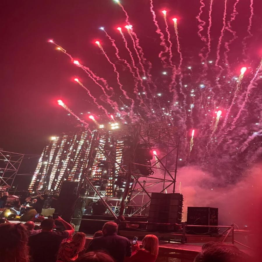 O Νίκος Βέρτης τρέλανε την Μύκονο μέχρι τα ξημερώματα: Στα 700.000 ευρώ έφτασαν οι εισπράξεις σε μια νύχτα