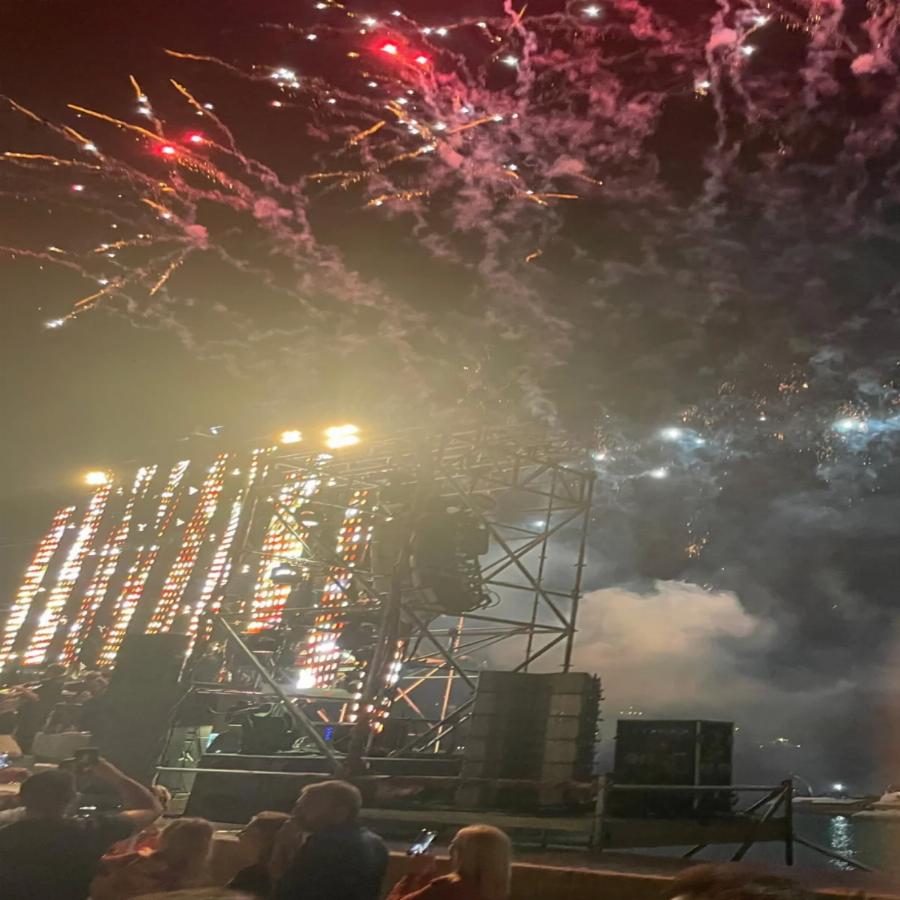 O Νίκος Βέρτης τρέλανε την Μύκονο μέχρι τα ξημερώματα: Στα 700.000 ευρώ έφτασαν οι εισπράξεις σε μια νύχτα