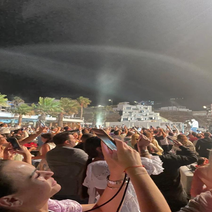 O Νίκος Βέρτης τρέλανε την Μύκονο μέχρι τα ξημερώματα: Στα 700.000 ευρώ έφτασαν οι εισπράξεις σε μια νύχτα