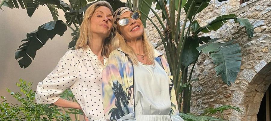 Βάζει κατώ και τις 20άρες: Η Άννα Βίσση ποζάρει με λεοπάρ μπικίνι και μας αφήνει με το στόμα ανοικτό