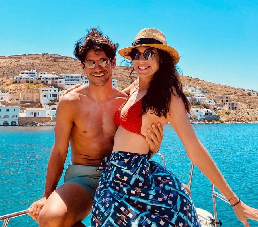 Αναστατώνει τις παραλίες η Ιωάννα Τριανταφυλλίδου: Ποζάρει με το μαγιό της και δείχνει το άψογο κορμί της