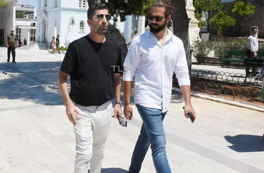 Βαρύ το κλίμα στο ετήσιο μνημόσυνο του Τόλη Βοσκόπουλου στο Α’ Νεκροταφείο Αθηνών