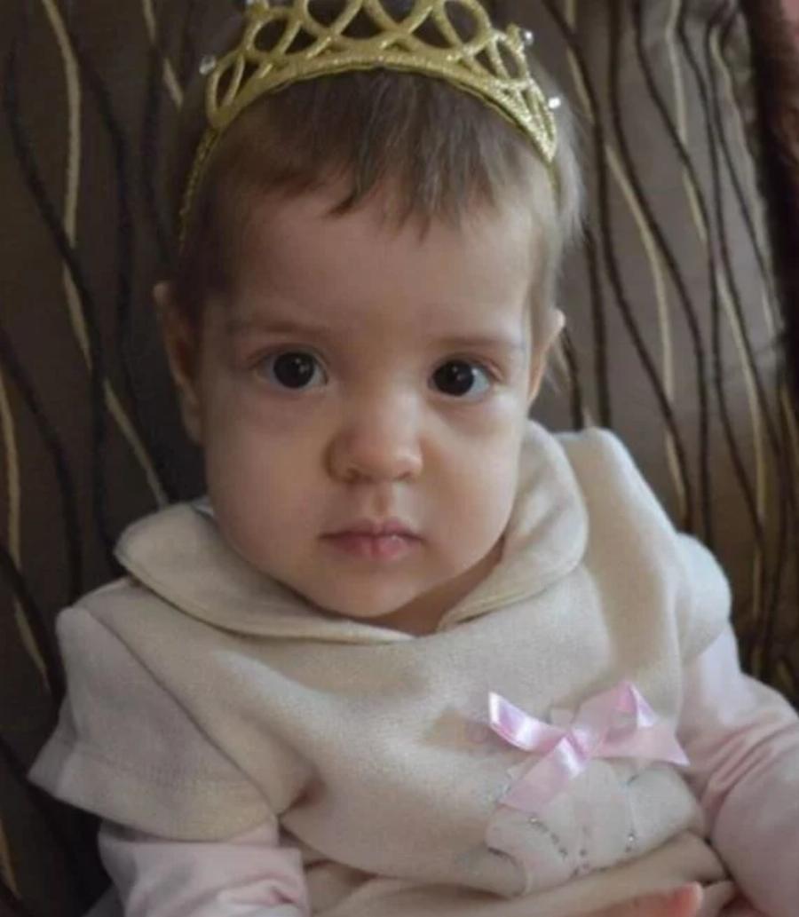 H ιστορία της μικρής Άννας – Αποστολίας: Ύστερα από 18 μήνες στο νοσοκομείο μπορεί και πάλι να χαμογελά